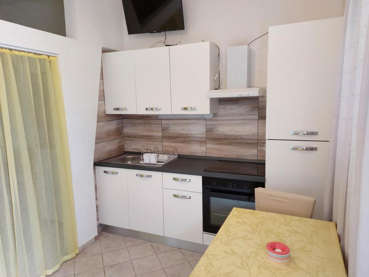 Apartments & Rooms Nensi Башка Экстерьер фото